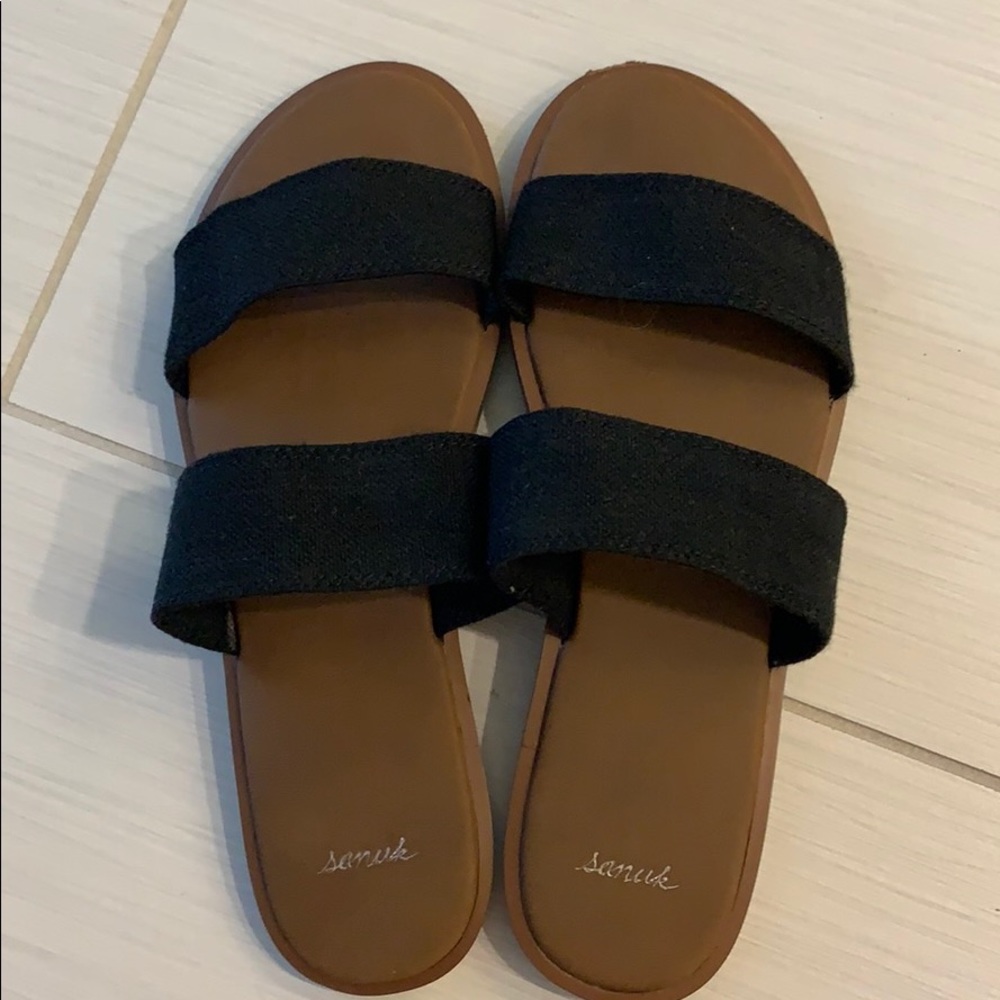 Yoga Gora Gora Sanuk Sandals